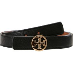 Paski damskie: Tory Burch REVERSIBLE LOGO BELT Pasek black/saddle