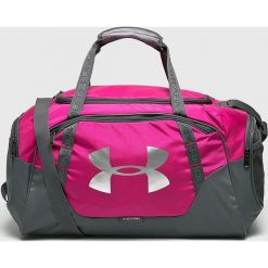 Under Armour - Torba. Różowe torebki klasyczne damskie marki Under Armour, w paski, z poliesteru, sportowe, na ramię. W wyprzedaży za 139,90 zł.