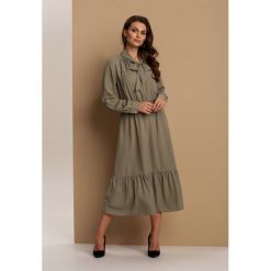 Zielona Sukienka Ryrnila. Zielone sukienki damskie Renee, s, bez wzorów, bez kołnierzyka, bez rękawów, midi. Za 139,99 zł.