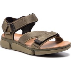 Sandały CLARKS - Tri Cove Sun 261395647 Olive Combination. Zielone klapki męskie Clarks, bez wzorów, ze skóry. W wyprzedaży za 269,00 zł.