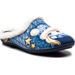 Kapcie MANITU - 320557 Azul 5. Niebieskie klapki damskie Manitu, bez wzorów, z tworzywa sztucznego, bez obcasa. Za 129,00 zł.