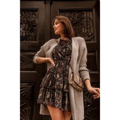 Granatowa boho sukienka z falbanami i wiązanym dekoltem NICOLE. Sukienki dziewczęce Endoftheday, na jesień, z aplikacjami, z elastanu, klasyczne, z krótkim rękawem, krótkie, mini. Za 99,00 zł.