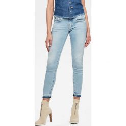 G-Star Raw - Jeansy Lynn. Niebieskie jeansy damskie G-Star RAW, bez wzorów, z elastanu, z podwyższonym stanem. Za 559,90 zł.