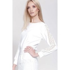 Biała Bluzka Lace Lines. Białe bluzki damskie marki other, uniwersalny, z długim rękawem. Za 59,99 zł.