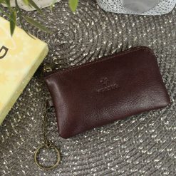 KRENIG Classic 12021 brązowe skórzane etui na klucze - Brązowy. Pomarańczowe etui męskie Krenig, ze skóry. Za 49,99 zł.