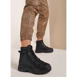 Czarne Sneakersy Chaparral. Czarne sneakersy damskie Renee. Za 129,99 zł.