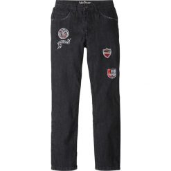 Dżinsy Slim Fit z naszywkami bonprix czarny denim. Czarne jeansy męskie relaxed fit marki bonprix, z aplikacjami, z denimu. Za 49,99 zł.