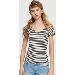 T-shirty damskie: T-shirt z dekoltem na plecach – Wielobarwn