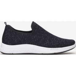 Granatowe Buty Sportowe Thalane. Niebieskie buty sportowe męskie Born2be, bez zapięcia. W wyprzedaży za 79,99 zł.