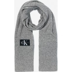 Calvin Klein Szalik Szary. Szare szaliki męskie Calvin Klein, bez wzorów, z wiskozy. Za 290,95 zł.