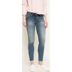 Lee - Jeansy Scarlett. Niebieskie jeansy damskie rurki marki Lee, l, z aplikacjami, z elastanu. W wyprzedaży za 229,90 zł.