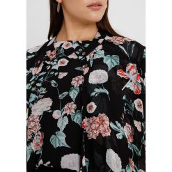 Bomberki damskie: Vince Camuto Plus FLORAL GARDENS SIDE TIE CHIFFON OVERLAY Kurtka wiosenna rich black