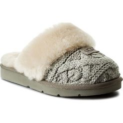 Kapcie damskie: Kapcie UGG – W Cozy Cable 1019666 W/Sel