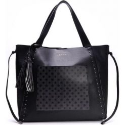L'Atelier du Sac torebka Isabel 9123 czarna z pashmina. Czarne torebki klasyczne damskie L'Atelier du Sac, bez wzorów, eleganckie, bez dodatków. Za 469,00 zł.