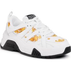 Sneakersy VERSACE JEANS COUTURE - E0VVBSF5 71520 MCI. Białe półbuty damskie Versace Jeans Couture, z jeansu. W wyprzedaży za 869,00 zł.
