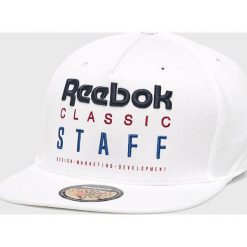 Reebok Classic - Czapka. Białe czapki męskie Reebok Classic, bez wzorów, z bawełny. W wyprzedaży za 69,90 zł.