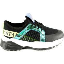 Sneakersy w kolorze czarnym. Czarne trampki dziewczęce Rock & Joy, bez wzorów, na sznurówki. W wyprzedaży za 85,95 zł.
