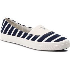 Buty GANT - New Haven 18578402 Marine Cream G692. Czerwone półbuty damskie GANT, na co dzień, bez wzorów, z materiału, marine, bez obcasa, bez zapięcia. Za 269,95 zł.