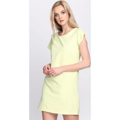 Jasnozielona Sukienka The Bridge. Zielone sukienki hiszpanki Born2be, na lato, l, oversize. Za 29,99 zł.