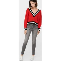 Mango - Jeansy Elektra1. Szare jeansy damskie marki Mango. W wyprzedaży za 119,90 zł.