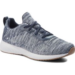Sneakersy SKECHERS - BOBS SPORT Total Hit 32506/NVW Navy/White. Niebieskie półbuty damskie Skechers, z tworzywa sztucznego. W wyprzedaży za 189,00 zł.