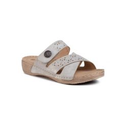 Clara Barson WSXD016-02 Szary. Szare klapki damskie Clara Barson, bez wzorów, ze skóry ekologicznej, bez obcasa. Za 69,99 zł.