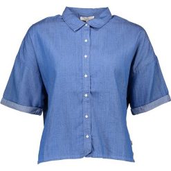 Dżinsowa bluzka w kolorze niebieskim. Niebieskie bluzki damskie Lee, xs, bez wzorów, z klasycznym kołnierzykiem, bez rękawów. W wyprzedaży za 122,95 zł.