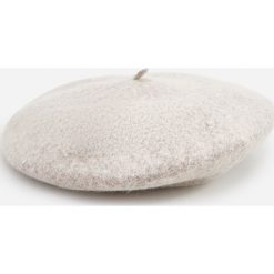 Wełniany beret - Beżowy. Brązowe berety damskie Reserved, z wełny. W wyprzedaży za 9,99 zł.