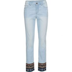 Dżinsy RELAXED z bordiurą w dole nogawki bonprix niebieski bleached. Niebieskie jeansy damskie bonprix, z jeansu. Za 54,99 zł.
