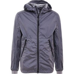 C.P. Company NYFOIL HOOD Kurtka wiosenna dark grey. Szare kurtki męskie marki C.P. Company, m, z materiału. W wyprzedaży za 1049,50 zł.