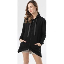 Czarna Bluza Perilacia. Czarne bluzy damskie Born2be, xl, bez wzorów, bez rękawów, bez kaptura. W wyprzedaży za 79,99 zł.