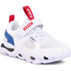 Sneakersy BARTEK - 75214-B87 Biały. Białe trampki chłopięce Bartek, bez wzorów, ze skóry ekologicznej, na rzepy. W wyprzedaży za 129,00 zł.