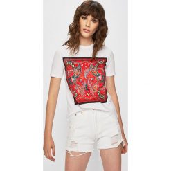 Answear - Top. Białe bluzki damskie ANSWEAR, s, z nadrukiem, z bawełny, z okrągłym kołnierzem. Za 39,90 zł.