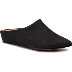 Klapki CLARKS - Sense Beau 261394814 Black Nubuck. Czarne klapki damskie Clarks, bez wzorów, ze skóry, bez obcasa, na obcasie. W wyprzedaży za 299,00 zł.