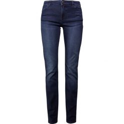 Emporio Armani Jeansy Slim Fit rinsed. Niebieskie rurki damskie Emporio Armani, z elastanu. W wyprzedaży za 344,50 zł.