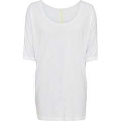 Długi shirt bonprix biało-żółty neonowy. Białe koszulki damskie bonprix, bez wzorów, z wiskozy, z kontrastowym kołnierzykiem, z długim rękawem. Za 49,99 zł.