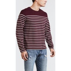 Levi's® Mission Koszulka Czerwony. Czerwone podkoszulki męskie s, w paski, z bawełny, bez kołnierzyka, z długim rękawem, długie. Za 223,95 zł.
