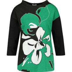 Koszulka w kolorze czarno-zielonym. Czarne koszulki damskie Gerry Weber, bez wzorów, z okrągłym kołnierzem, bez rękawów. W wyprzedaży za 79,95 zł.