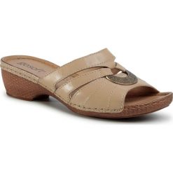 Klapki GO SOFT - WI16-2154-06 Beige. Brązowe klapki damskie GO SOFT, z aplikacjami, ze skóry, bez obcasa, na obcasie. Za 99,99 zł.