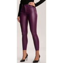 Fioletowe Spodnie Skinny Qheslienne. Fioletowe spodnie damskie Renee, bez wzorów. Za 99,99 zł.