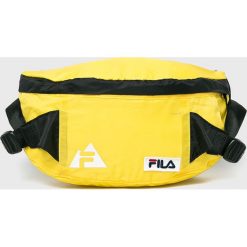 Fila - Nerka. Żółte walizki marki Fila, w paski, z materiału. W wyprzedaży za 69,90 zł.