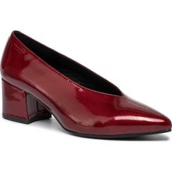 Półbuty VAGABOND - Mya 4819-060-42 Dk Red. Czerwone półbuty damskie Vagabond, bez wzorów, ze skóry, bez obcasa, na obcasie, bez zapięcia. Za 419,00 zł.