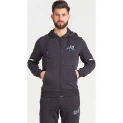 BLUZA EA7 Emporio Armani. Czarne bluzy męskie EA7 Emporio Armani, s, z nadrukiem, z kapturem, bez rękawów, z kapturem. Za 370,30 zł.