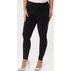 Czarne Legginsy Useful. Czarne legginsy damskie Multu, xl, bez wzorów. Za 49,99 zł.