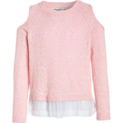 Abercrombie & Fitch BACK DETAIL Sweter pink. Czerwone swetry dziewczęce marki Abercrombie & Fitch, z bawełny. W wyprzedaży za 126,75 zł.