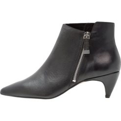 KIOMI Ankle boot black. Czarne botki damskie na zamek KIOMI, z materiału. Za 379,00 zł.