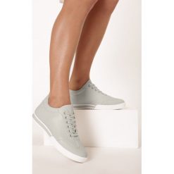Szare Buty Sportowe Seems to Change. Szare buty sportowe damskie Born2be, bez wzorów, sportowe. W wyprzedaży za 59,99 zł.