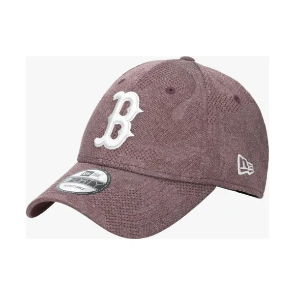 New Era Czapka Engineered Plus 9Forty Bosred Mrnwhi , bordowy, rozmiar ONE-SIZE. Czerwone czapki damskie New Era, z aplikacjami, z elastanu. Za 149,99 zł.