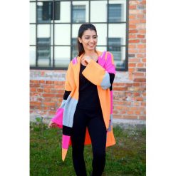 Kolorowy damski sweter, jesienny kardigan. Szare kardigany damskie Pakamera, w kolorowe wzory. Za 149,00 zł.
