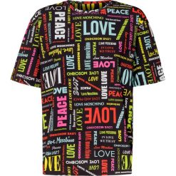 T-shirt LOVE MOSCHINO. Czarne t-shirty damskie Love Moschino, z nadrukiem, z bawełny, z okrągłym kołnierzem. Za 780,00 zł.